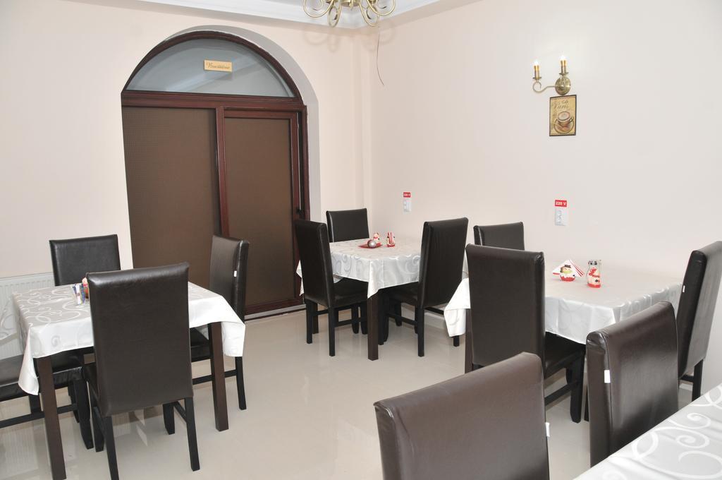 Pensiunea Casa Simoni Ploieşti Exterior foto